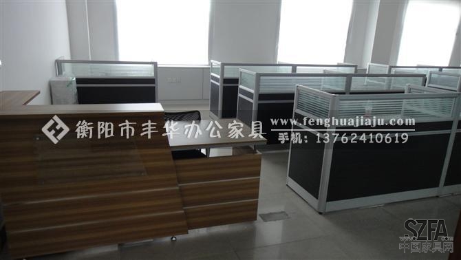衡陽市豐華辦公家具，專業做各類辦公屏風，辦公屏風組合