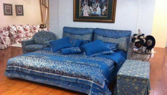 長春市皇家馬車家具有限公司主要對產品的購銷和研發，近年來公司為廣大客戶提供了高效，高質，放心省心，舒心的優質服務的產品保障。 公司為長春眾多家庭服務了沙發專業定制，軟床量尺定做、單雙人床、沙發床、上下床 等業務，得到了廣大顧客的信賴和認可。  質量管理：嚴格把控每一道制造工序，對原材料、布和海綿的供應商要求其提供環境保護標準證書。產品干燥速度及防蟲處理都經過嚴格測試。類似無紡布這樣的細節也符合嗅覺環保標準。公司承諾：我們的產品將帶給您舒適、健康的生活享受。  我們的優勢： 1、多年的歐式法式家具設計生產經驗  2、公司追求長期穩定的業務合作關系  3、公司位置良好，物流運輸便利  4、實體工廠直接供貨，減少貿易環節成本  5、產品顏色及尺寸可根據客戶需要更改  6、客戶遍布國內各大城市  7、產品出廠到運輸，全程提供質量保證  8、零售業務具有巨大的數量優勢